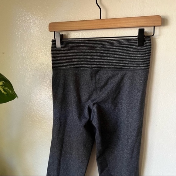 Lululemon Recognition Pants Flare Leg in Heathered Coal Black Mini Check Size 4 - Picture 9 of 16